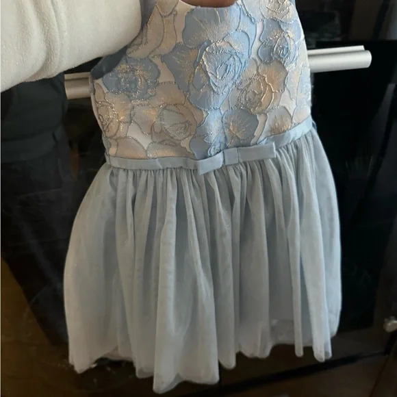 dress bundle, size 4-5 - Picture 3 of 9